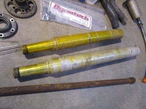 lot 65 image: Winters Axle Tubes & Misc. Racing Parts