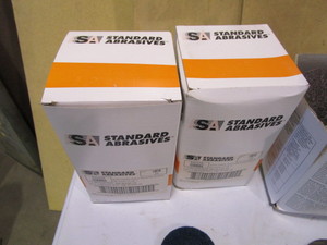 lot 79 image: 3M Roloc Discs (see pics)