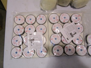 lot 83 image: 3M Roloc Finishing Pads & Buffing Pads