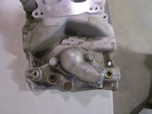lot 93 image: (New) SBC Edelbrock 224 Intake
