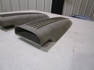 lot 127 image: (New) Cal Custom Alum Scoops