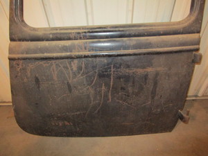 lot 199 image: 33-34 Ford Door