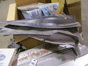 lot 212 image: 34 Ford Parts (see pics)