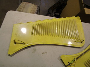 lot 216 image: 32-33 Plymouth Hood Sides