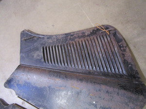 lot 217 image: 30s Ford Hood