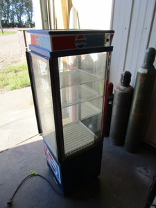 lot 220 image: Vintage Pepsi Cooler 16x1654