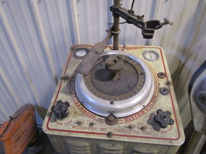 lot 224 image: Weidenhoff Inc. Distrib-U-Scope Distributer Tester