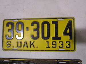 lot 228 image: Vintage License Plates