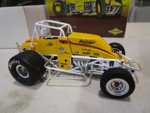 lot 242 image: 118th Die Cast Steve Kinser Sprint Car