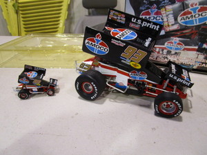 lot 245 image: 118th & 164th Die Cast Kevin Gobrecht Sprint Cars