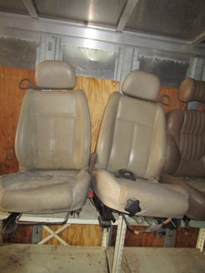 lot 323 image: (4) Bucket Seats