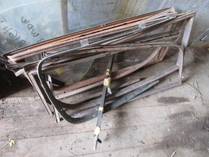 lot 328 image: 30s Ford Glass & Trim