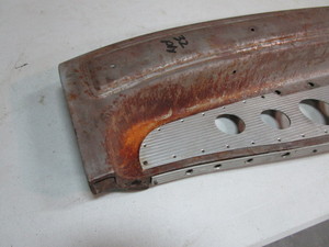 lot 405 image: 32 Plymouth Dash