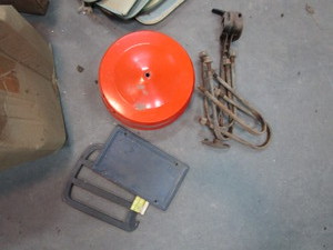 lot 406 image: Large Lot of Various Car Parts (see pics)