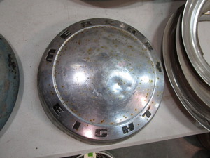 lot 414 image: Hub Caps & Mercury Beauty Rings