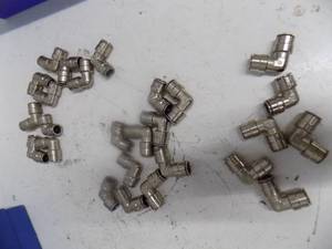 lot 50 image: 45 - Elbows -Camozzi Fittings 6650-08-00
