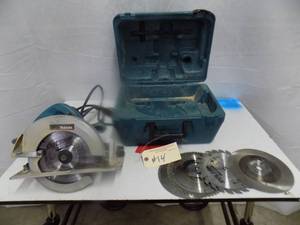 lot 14 image: 7 14 Makita Skill Saw