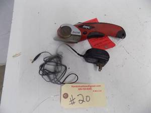 lot 20 image: Skil Battery Scissor
