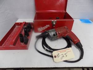 lot 25 image: 14 Magnum Screw Shooters with Case