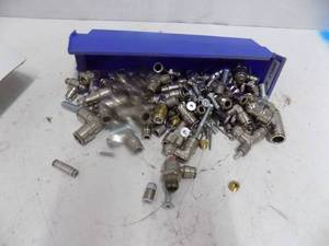lot 69 image: Mix Lot of Camozzi Fittings