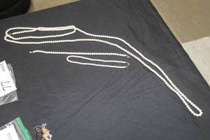 Lot of (3) Pearl Necklaces