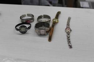 Lot of (6) Womens Wrist Watch