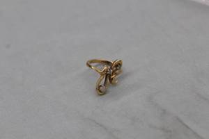 Womens 2 Round DiamondsRound White Opal Cabochon 14K Gold Ring Size 3