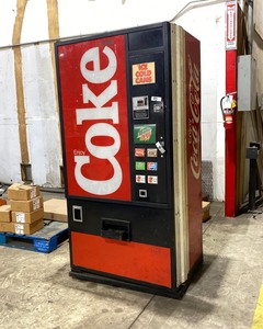 lot 90 image: Coca-Cola Coin Operated Pop Machine