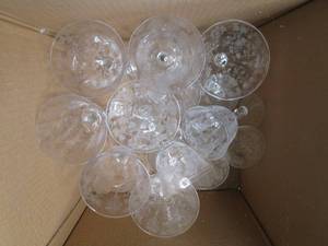 Beautiful set of etched glass flute...