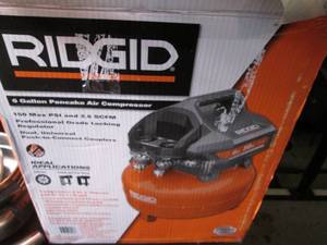 Ridgid 6 gallon pancake air compres...