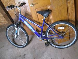 Womens purple Road Master MT Sport...