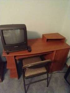 Small Desk With TVVCR Unit & Chair
