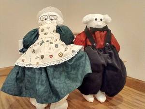 Grandparents Stitched Dolls & Bench