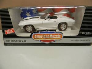 ERTL AMERICAN MUSCLE COLLECTORS EDITION 118 SCALE - DIE CAST METAL - 1967 CORVETTE L--88 - NEW IN BOX - SEE PICTURES