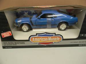 ERTL AMERICAN MUSCLE COLLECTORS EDITION 118 SCALE - DIE CAST METAL - 1970 BOSS MUSTANG w SHAKER HOOD NICE PIECE - NEW IN BOX - SEE PICTURES