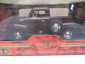 MIRA - GOLDEN LINE COLLECTION 118 SCALE DIE-CAST METAL - 1953 CHEVORLET PICK UP COOL PIECE - NEW IN BOX - SEE PICTURES