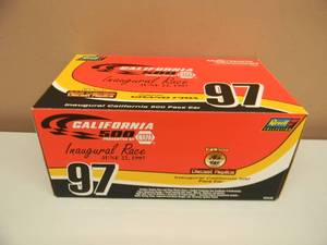 REVELL COLLECTION - CALIFORNIA 500 124 DIE CAST - INAUGURAL CALIFORNIA 500 PACE CAR - NICE PIECE 1 OF 25,000 PIECES - NEW IN BOX - COA