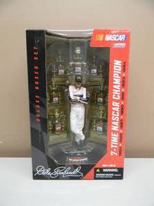 NASCAR - ACTION MCFARLANE - DALE EARNHARDT SR DELUXE BOXED SET - NEW IN BOX - NICE PIECE SEE PICTURES