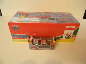 ACTION RACING COLLECTIBLES - TERRY LABONTE #5 KELLOGGS IRON MAN - 124 SCALE DIE-CAST - 1998 MONTE CARLO - WITH MATCHING 164 SCALE DIE-CAST STOCK CAR - NEW IN BOX - SEE PICTURES