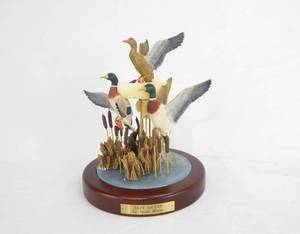lot 118 image: Vintage 1997 Limited Edition David Maass Hazy Ascent Hand Painted Sculpture