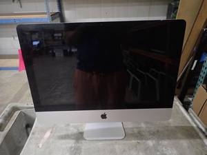 Apple&nbspiMac 12,1 A1311 All-In-One PC &nbspIntel(R) Core(TM) i5-2400S CPU  2.50GHz  16GB DDR3 RAM  500GB HD  chip on top edge  Includes IOS and Power Cable
