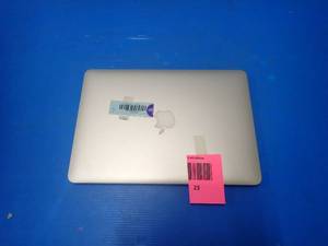 Apple&nbspMacBookPro11,1 A1502 ME864LLA &nbspINTEL(R) CORE(TM) I5-4258U CPU  2.40GHZ  8GB DDR3 RAM  251GB SSD  13.0 screen w 1920 x 1080 resolution  includes IOS  no charger