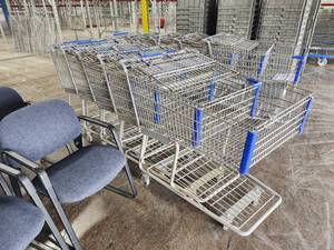 lot 293 image: Lot of (5) Shopping Carts