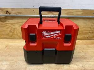 lot 100 image: MILWAUKEE M12 FUEL 12-Volt Lithium-Ion Cordless 1.6 Gal. WetDry Vacuum (Tool-Only)