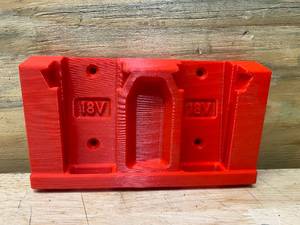 lot 104 image: 18V Battery Holder for Milwaukee Batteries (2 space)