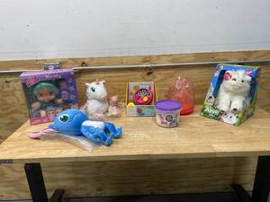 lot 119 image: Lot of Various Kid Toys
