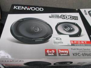 Kenwood Pair of 400-Watt 6 x 9 3-...