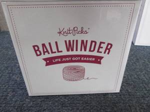 Knit Picks Hand Operated Yarn Ball ...