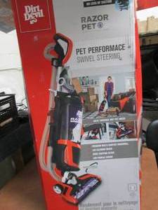 Dirt Devil Razor Vac Pet 8-Amp Bagl...