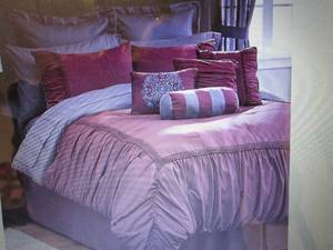 Zurich 30-Pc. Bedroom Super Set - Q...